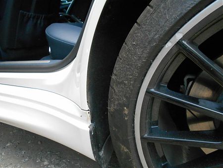 Порог Porsche Panamera после локальной покраски